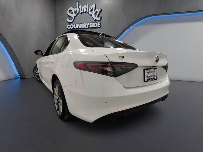 Used 2024 Alfa Romeo Giulia Ti AWD w/Sunroof/NavImage 12