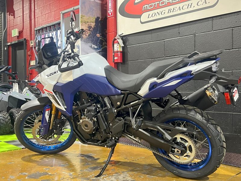 New 2025 Suzuki V-STROM 800DE ADVENTURE Image 3
