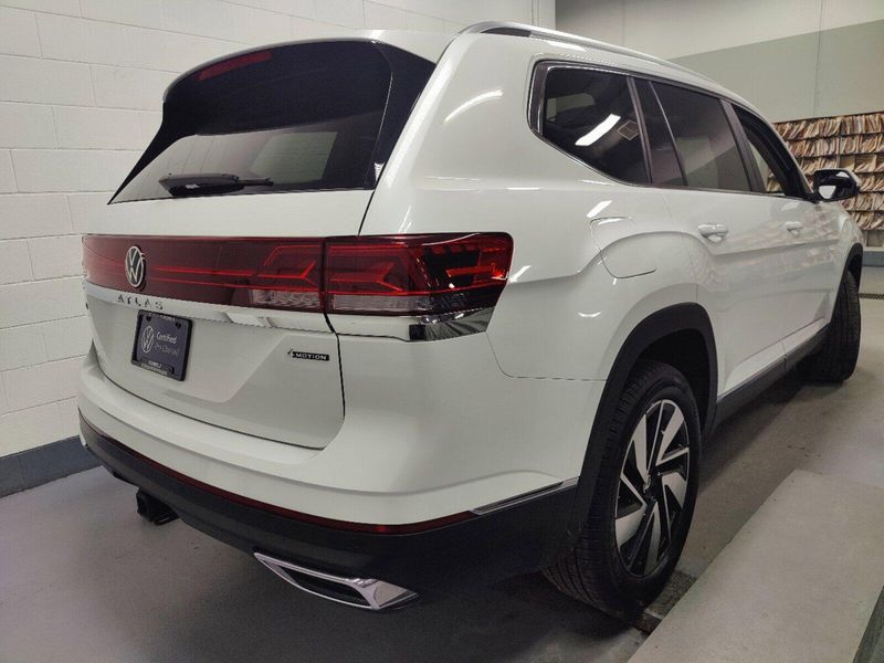 2024 Volkswagen Atlas SEL AWD w/Sunroof & NavImage 14