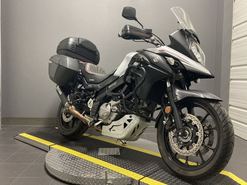2017 Suzuki V-STROM 650 ABS in a WHITE exterior color. BMW Motorcycles of Modesto 209-524-2955 bmwmotorcyclesofmodesto.com 