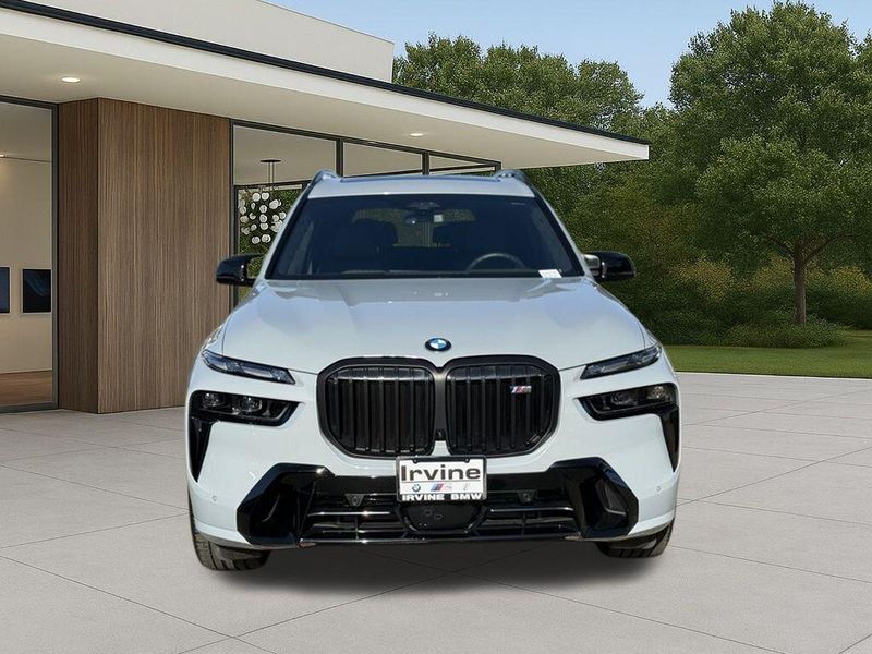 Used 2025 BMW X7 M60iImage 4