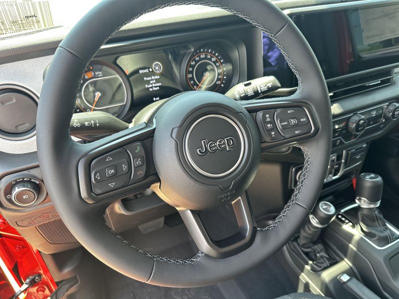 New 2025 Jeep Wrangler 4-door Sport SImage 18