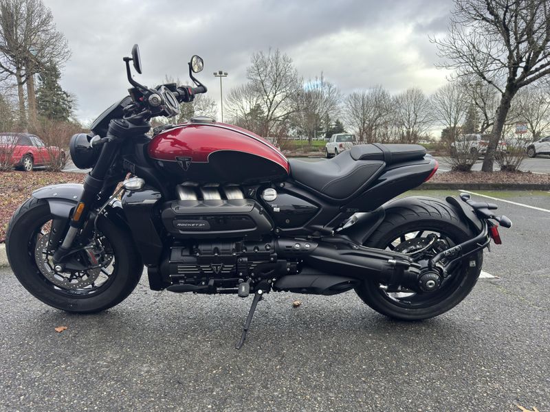 2025 Triumph Rocket 3 Storm R - CARNIVAL RED - SAPPHIRE BLACK