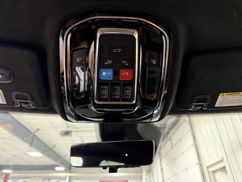 Used 2024 Jeep Grand Cherokee Summit ReserveImage 26