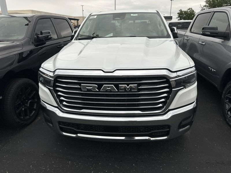 2025 RAM 1500 Laramie Crew Cab 4x4 5