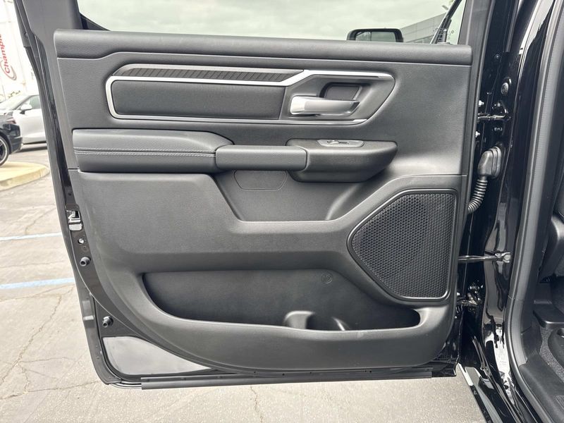 New 2026 RAM 1500 Big Horn Crew Cab 4x2 5'7' Box