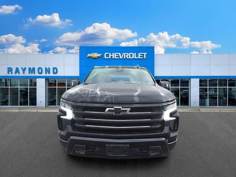 Used 2025 Chevrolet Silverado 1500 High CountryImage 8