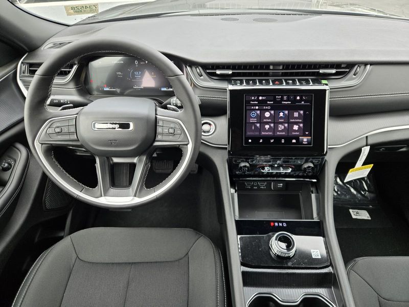 New 2026 Jeep Grand Cherokee Laredo X 4x2
