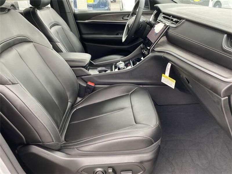 2024 Jeep Grand Cherokee Limited 4x4Image 12