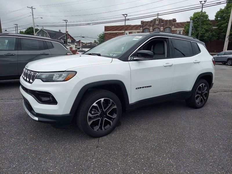 2022 JEEP Compass Limited 4x4Image 3