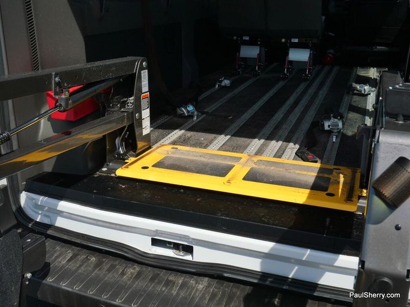 2020 Ford Transit-350 Passenger Van XLImage 18