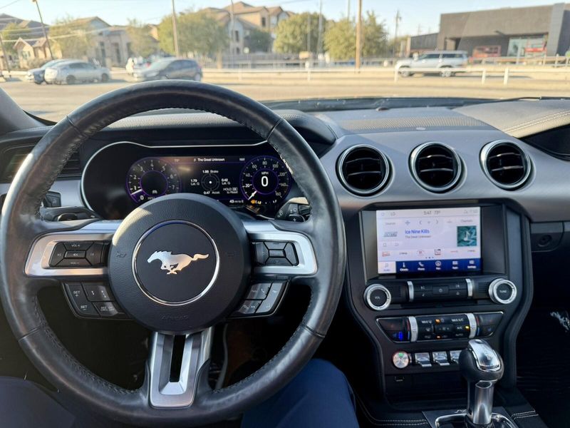 2022 Ford Mustang GT Premium photo 16