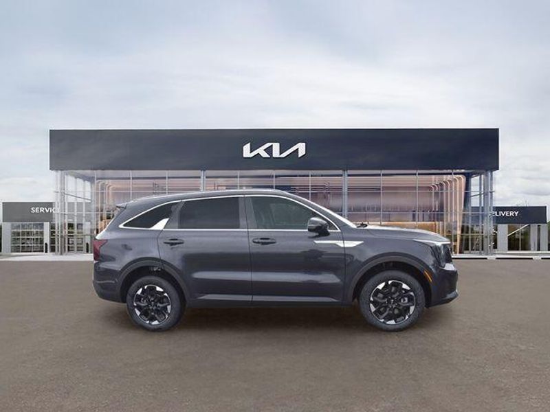 New 2026 Kia Sorento SImage 2