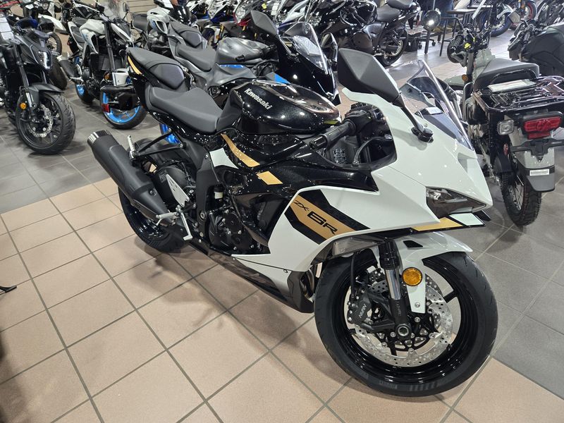 NEW 2026 KAWASAKI NINJA ZX6R Image 1