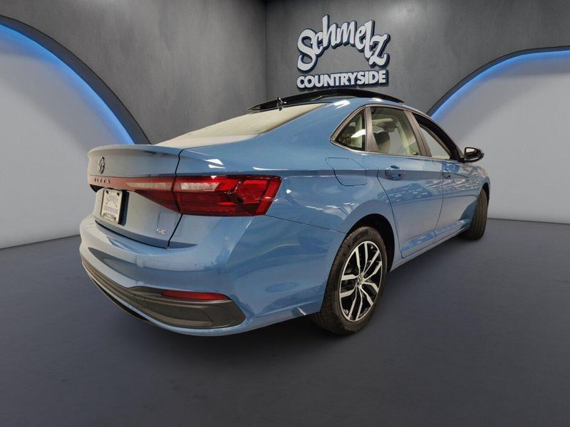 Used 2026 Volkswagen Jetta SE w/SunroofImage 10