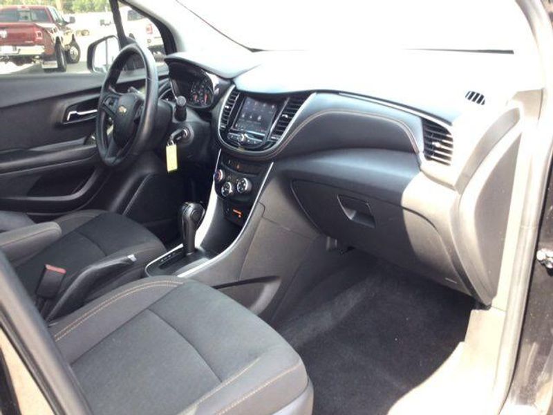 Used 2021 Chevrolet Trax LSImage 11