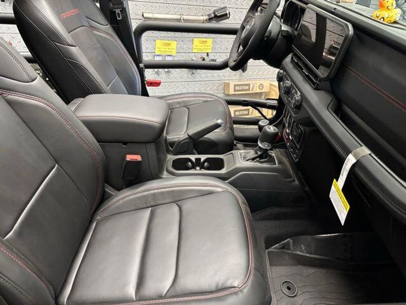 New 2025 Jeep Wrangler 4-door RubiconImage 12