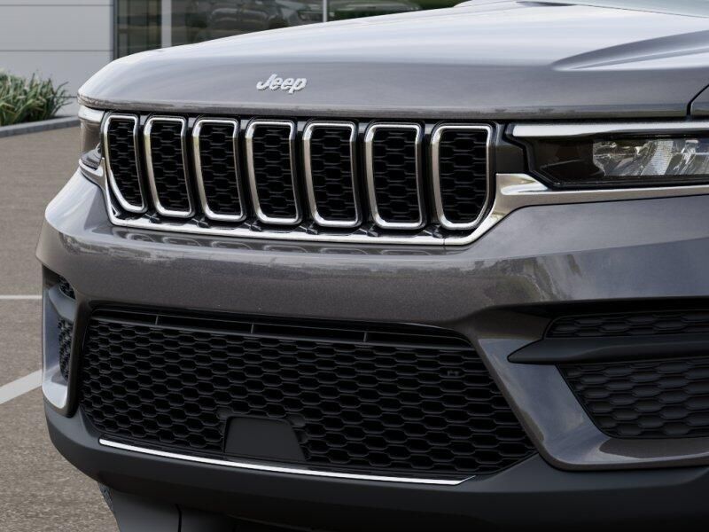 New 2025 Jeep Grand Cherokee Laredo X 4x4Image 23