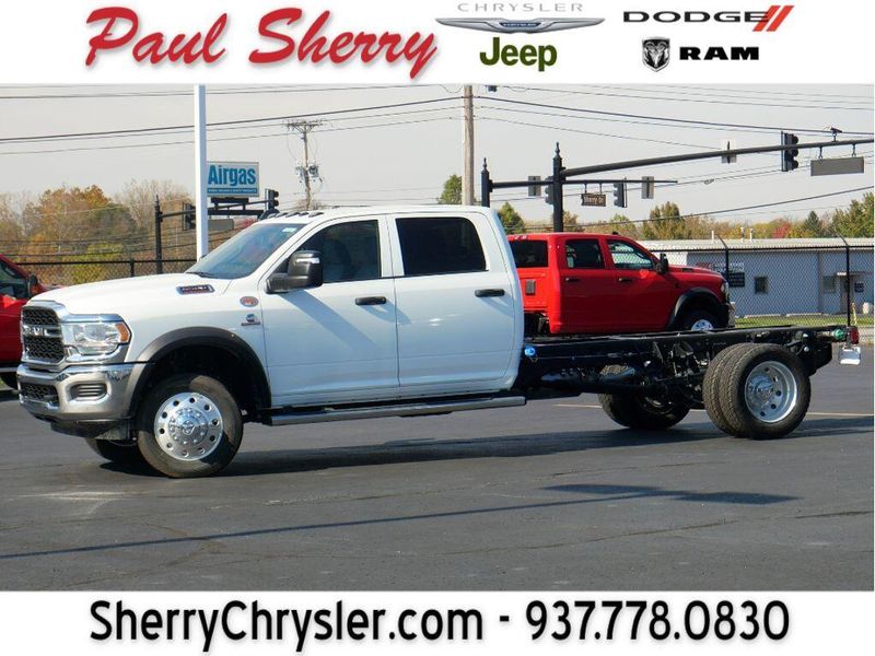 2024 RAM 5500 Tradesman Chassis Crew Cab 4x4 84