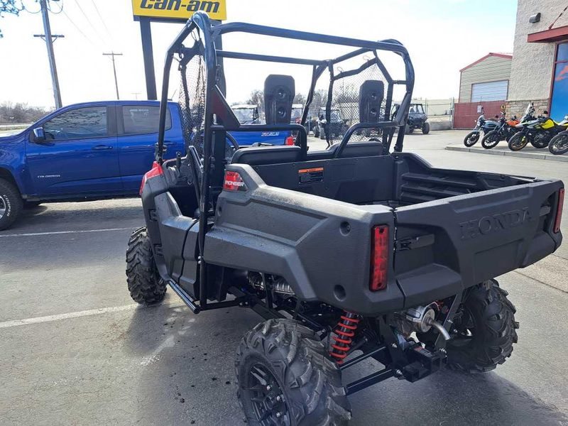 2025 Honda PIONEER 700 DELUXE 
