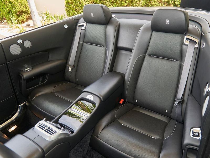 Used 2016 Rolls-Royce Dawn Image 25