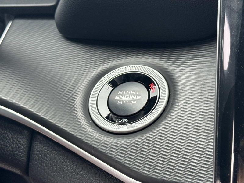 New 2026 Jeep Grand Cherokee L Laredo 4x2