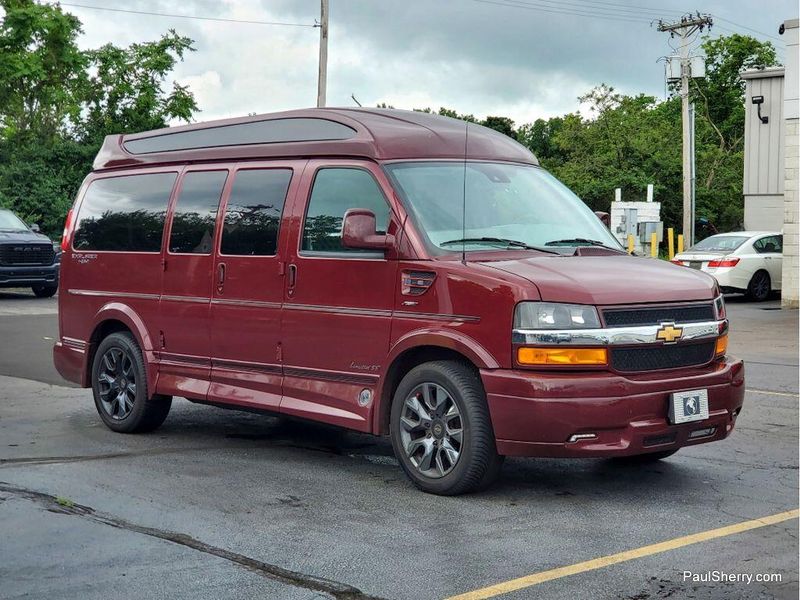 Used 2024 Chevrolet Express Cargo Image 17