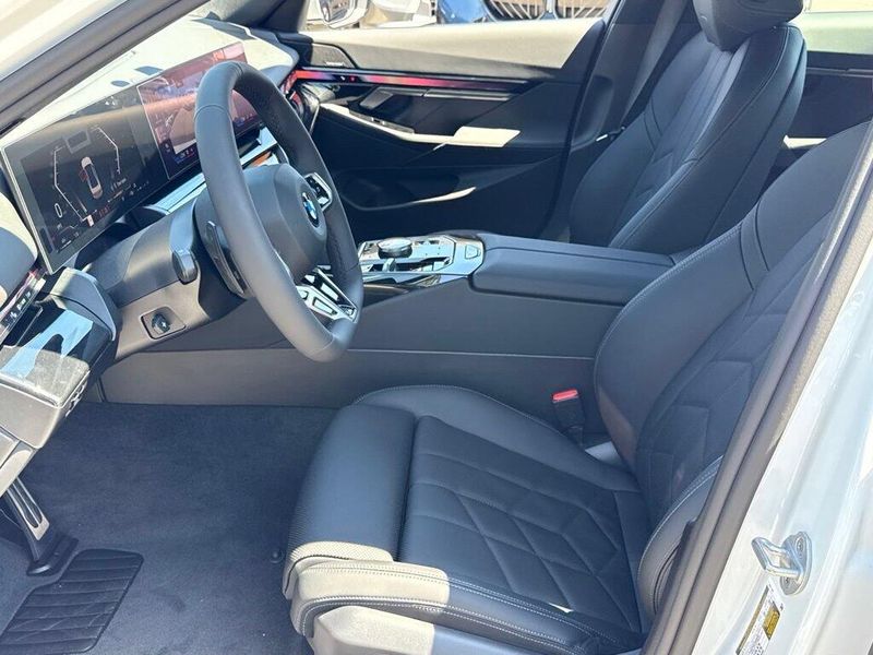 New 2027 BMW 5 Series 540i xDriveImage 17
