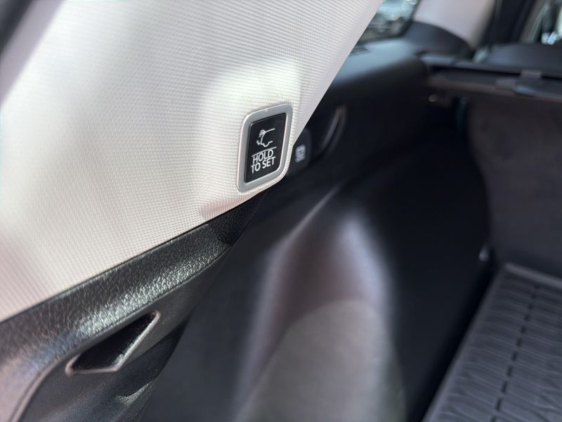Used 2023 Jeep Grand Cherokee LimitedImage 24