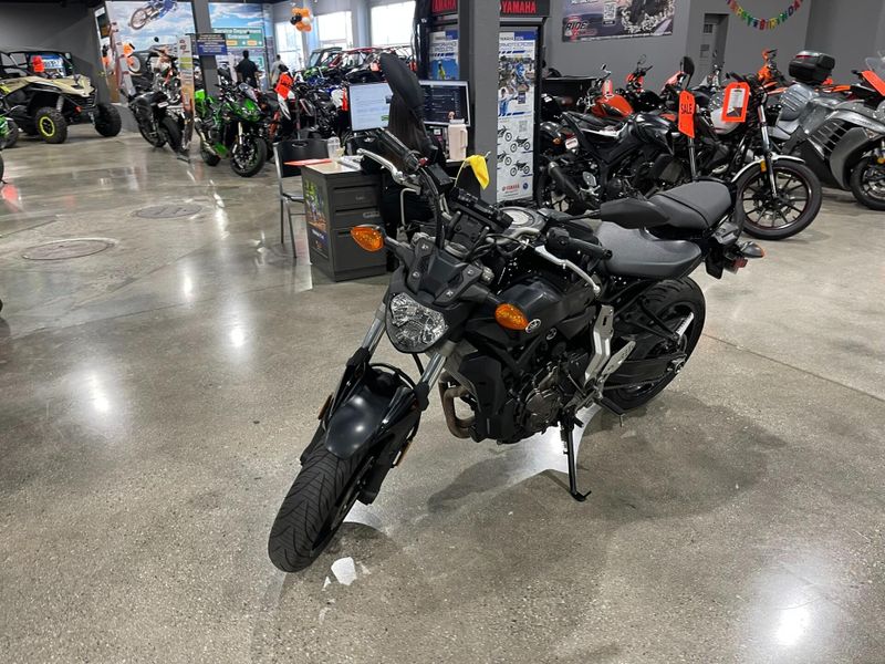 Used 2016 Yamaha FZ-07 Image 6