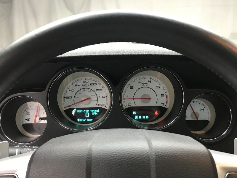 Used 2013 Dodge Challenger R/T ClassicImage 5