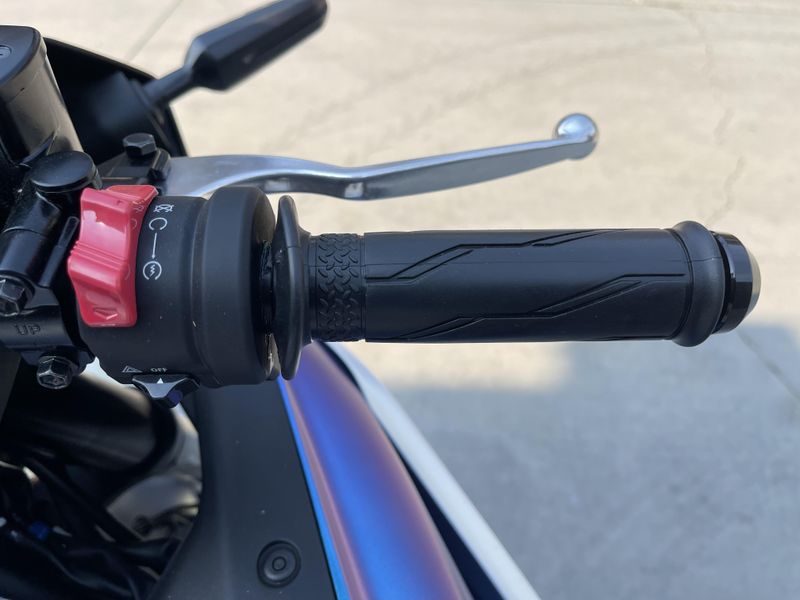 New 2025 Yamaha YZF-R3 ABS Image 7