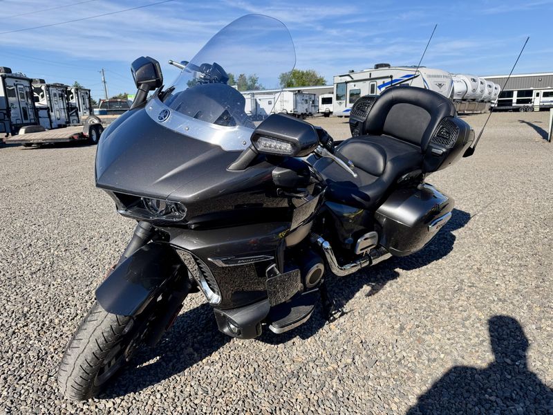 Used 2018 Yamaha 1800 STAR VENTURE TC Image 5