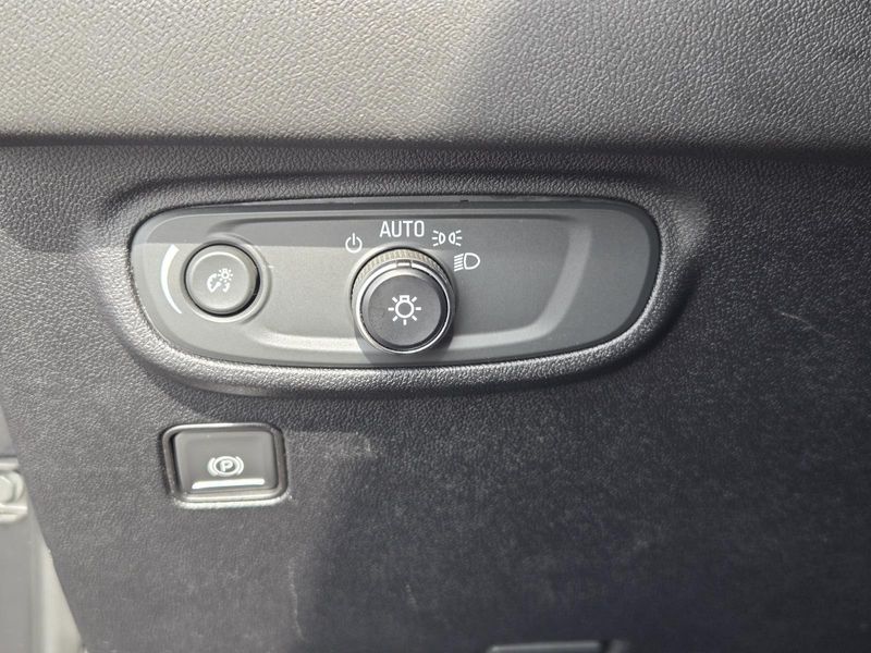 Used 2019 GMC Terrain FWD 4dr SLE