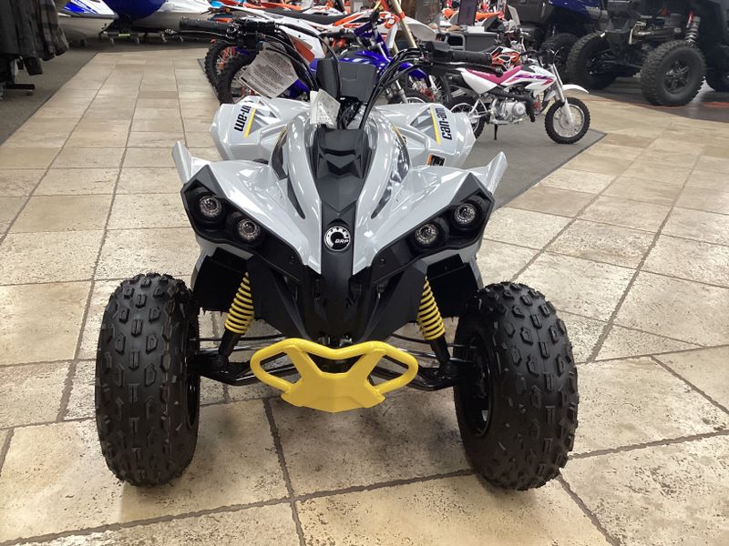 2024 Can-Am RENEGADE 70 EFI CATALYST BLACK AND NEO YELLOWImage 5