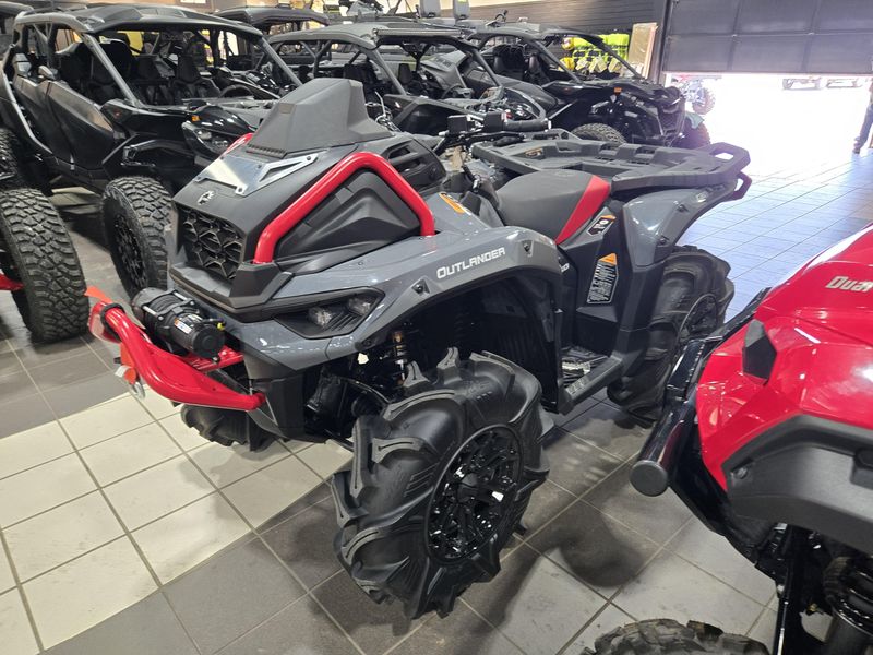 2025 Can-Am OUTLANDER XMR 850 GRANITE GREY AND LEGION RED Image 7
