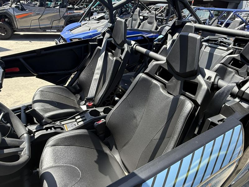 2025 Can-Am MAVERICK X3 MAX RS TURBO Image 4