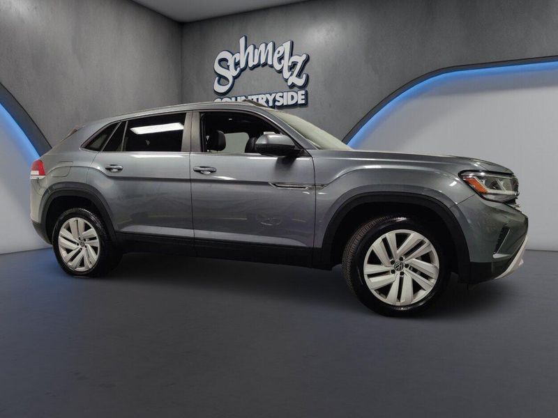 Used 2023 Volkswagen Atlas Cross Sport V6 AWD SE w/Technology/SunroofImage 3