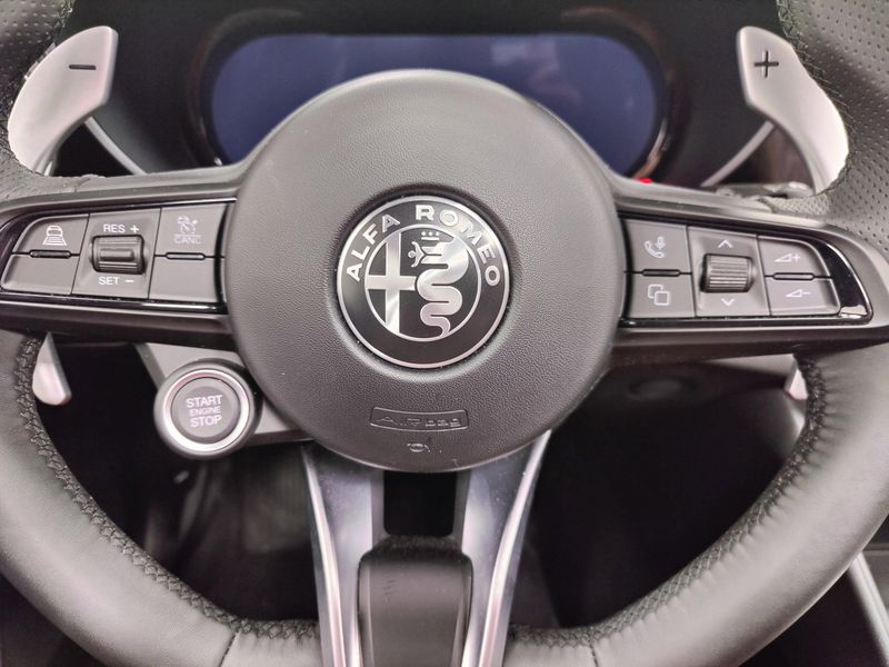 2024 Alfa Romeo Giulia Veloce Premium Q4 AWD w/Sunroof/NavImage 28