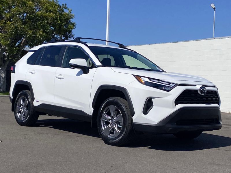 New 2025 Toyota RAV4 Hybrid LEImage 2