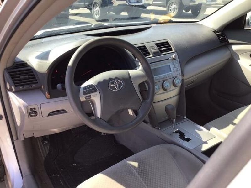 2009 Toyota Camry LEImage 9