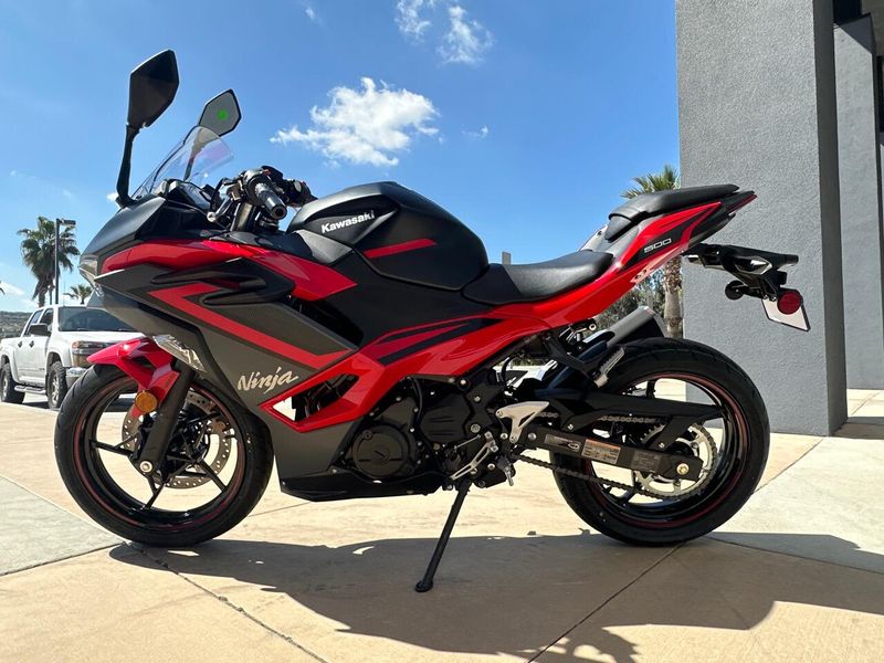 2025 Kawasaki NINJA 500 SE ABS Image 6
