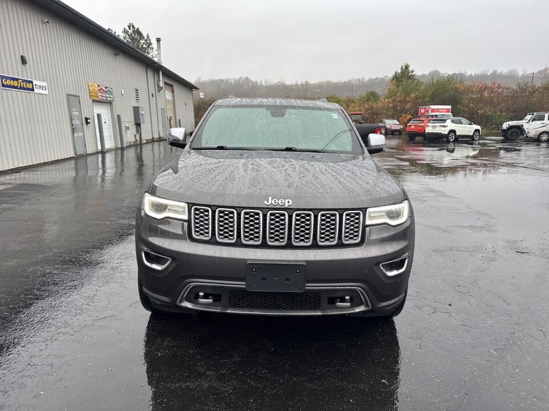 2021 Jeep Grand Cherokee Overland photo 3