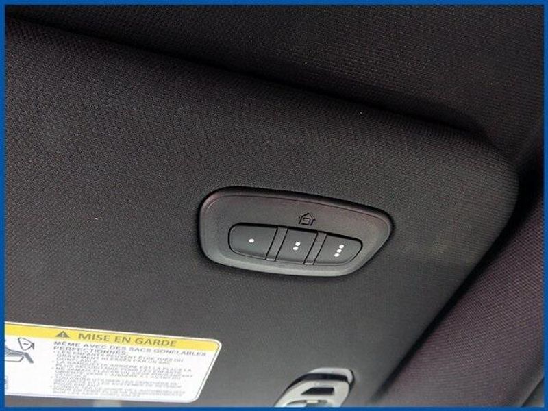 2025 RAM 1500 LaramieImage 19