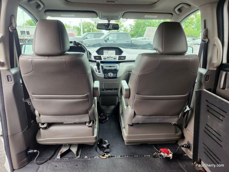 2013 Honda Odyssey EX-L photo 43