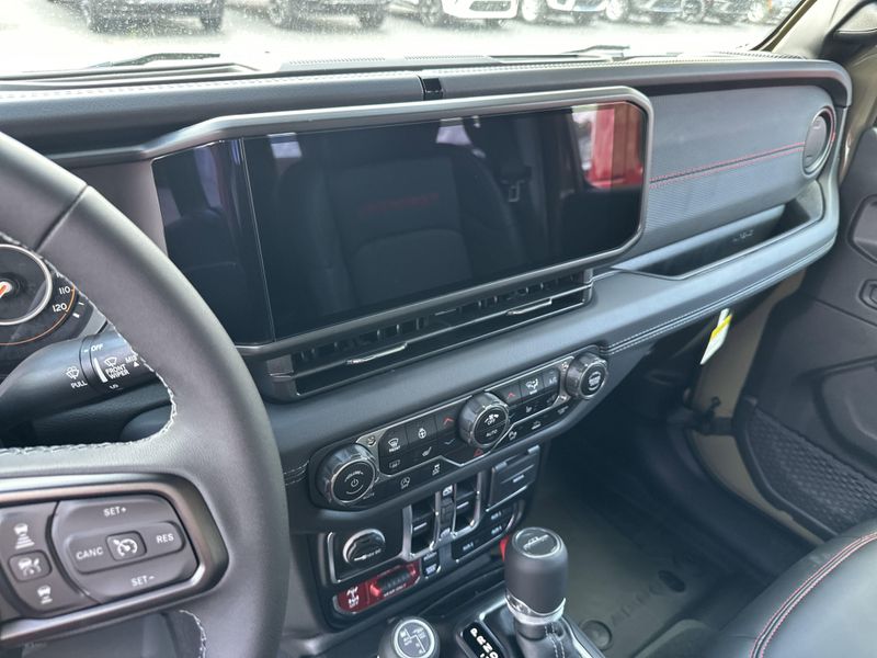 New 2025 Jeep Gladiator Rubicon X 4x4Image 26