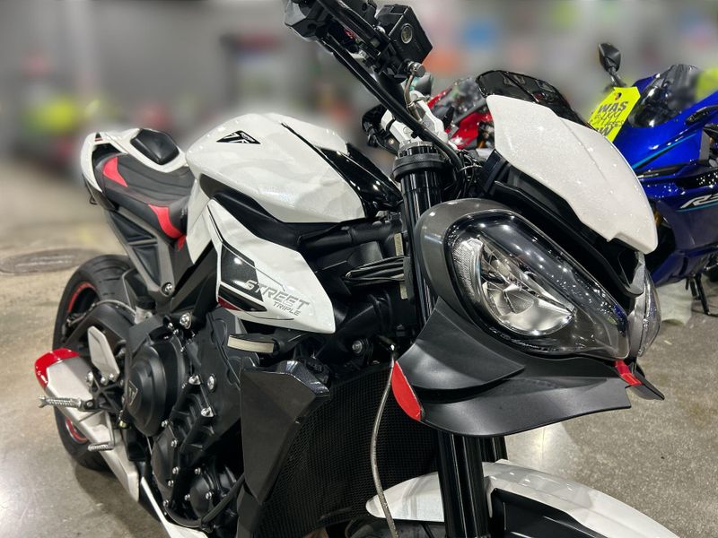 Used 2024 Triumph Street Triple 765 R Image 20