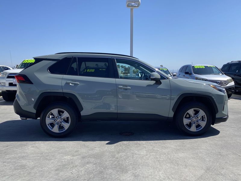 2023 Toyota RAV4 XLEImage 3