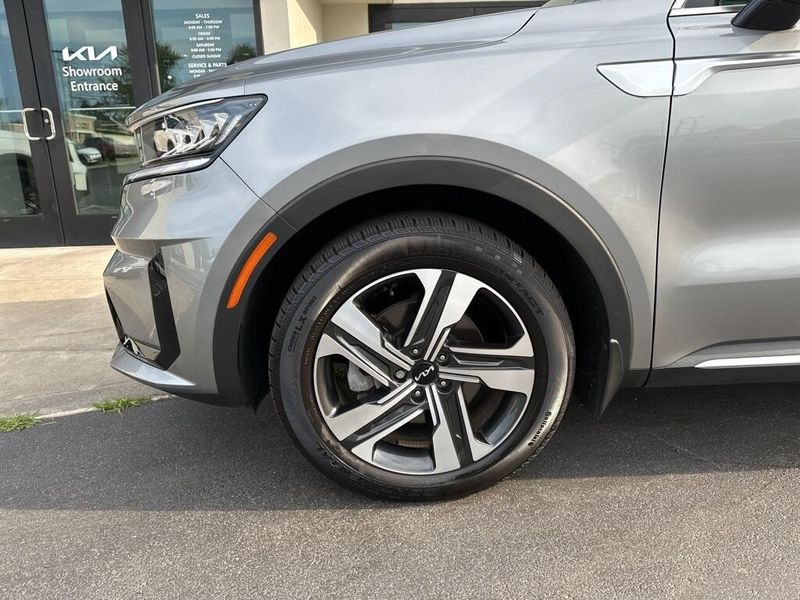 Used 2023 Kia Sorento Hybrid EXImage 11