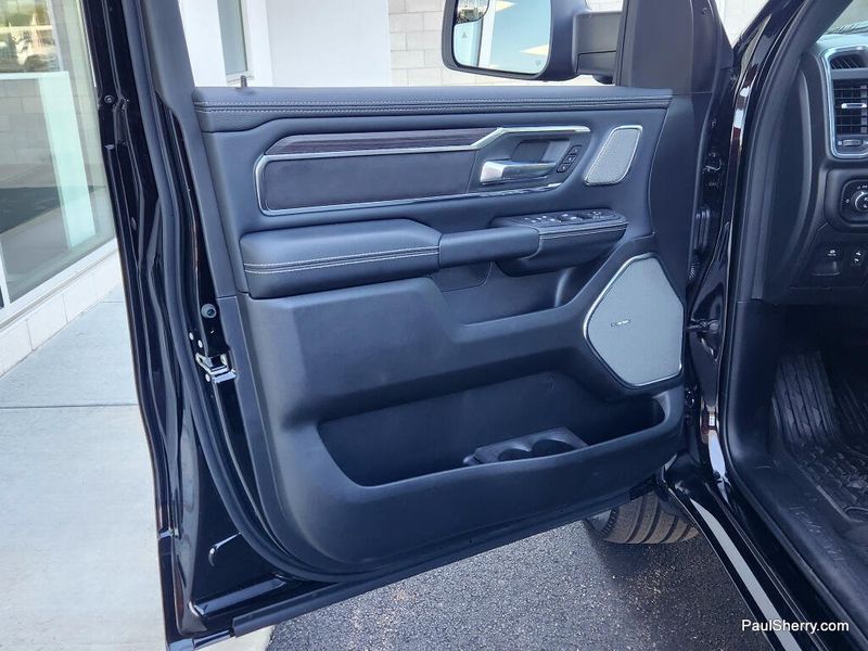 New 2026 RAM 1500 Laramie Crew Cab 4x4 5'7' Box